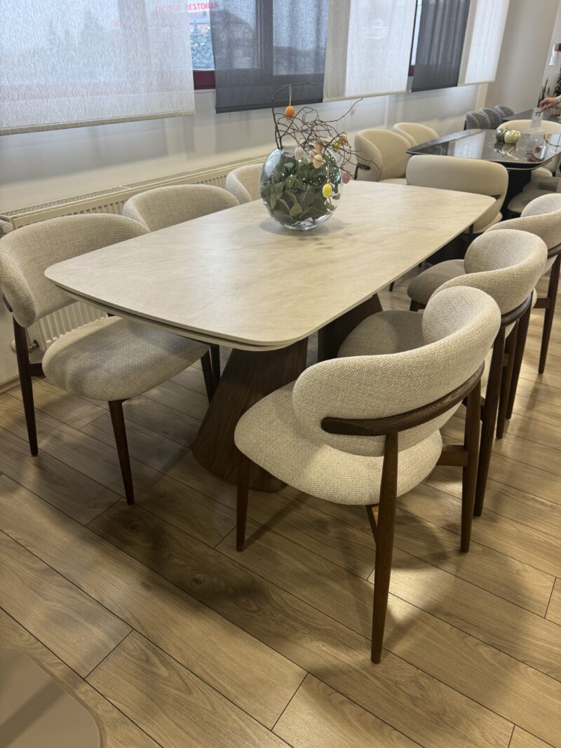 Tokio Table Tokio Table - Centar stolica